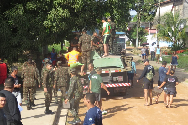 Exército Brasileiro começa ajudar na enchete de Laranjal do Jari
